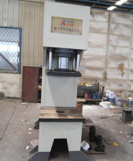 200T單臂油壓機(jī)（單臂液壓機(jī)、校正、校直專(zhuān)用油壓機(jī)）